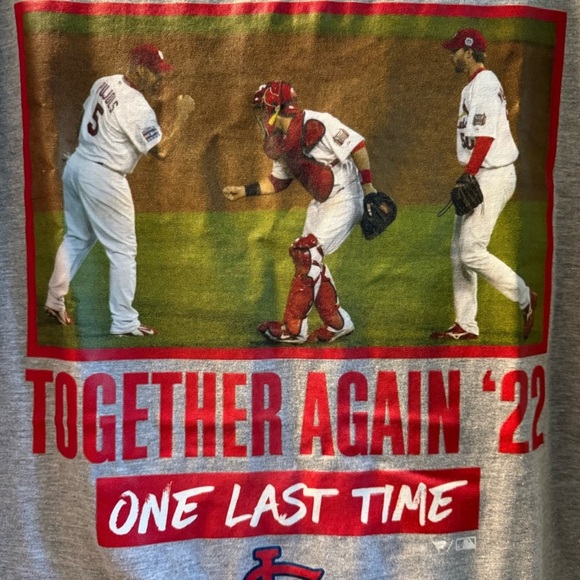 STL CARDINALS RARE T-SHIRT NWT - Picture 2 of 6